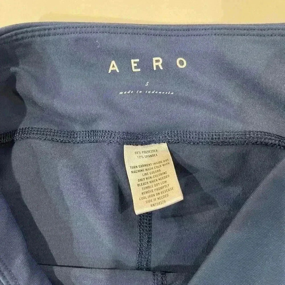 Aeropostale Laser Cut Floral Cropped Yoga Leggings Blue Activewear Women's Small - Picture 4 of 5